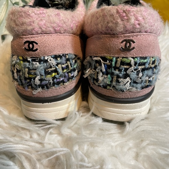 CHANEL tweed sneakers - Picture 8 of 15